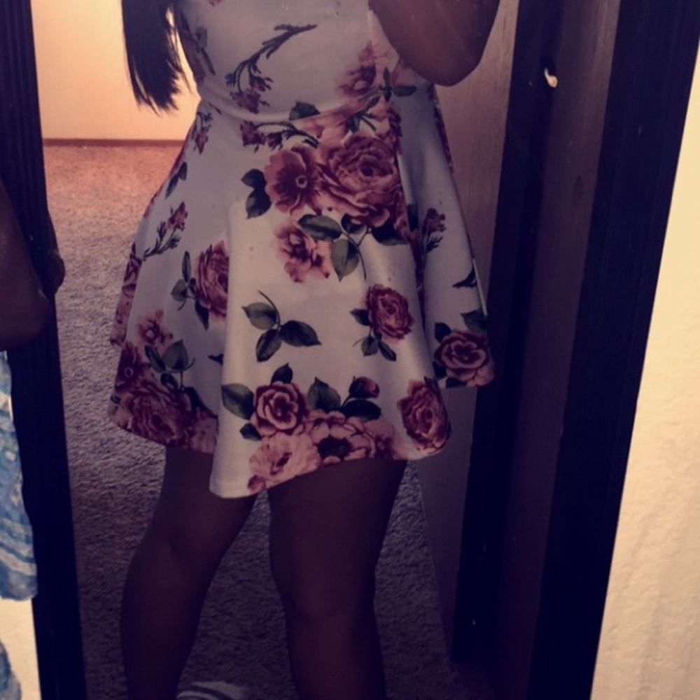 Dress,Shorts - Picture 3 of 3